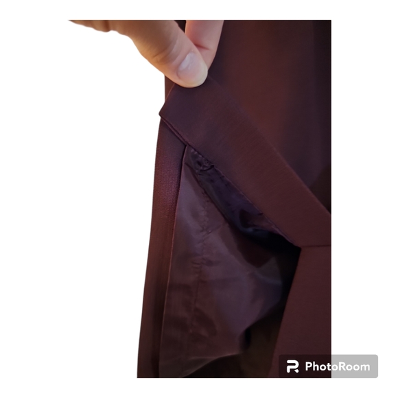 EUC 3-piece Laura Scott skirt suit. Plum color.  Size 12 suit, size large shell. - Picture 9 of 9